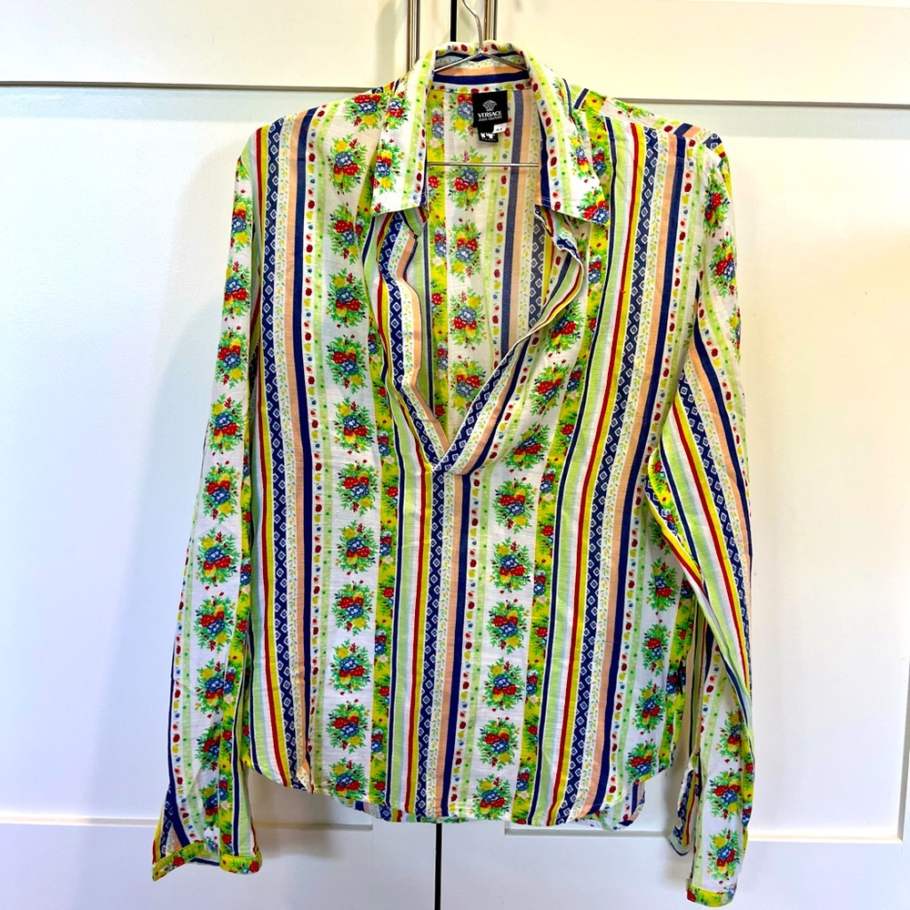 VERSACE Jean Couture. Made in Italy. 100% Cotton. Size Medium.